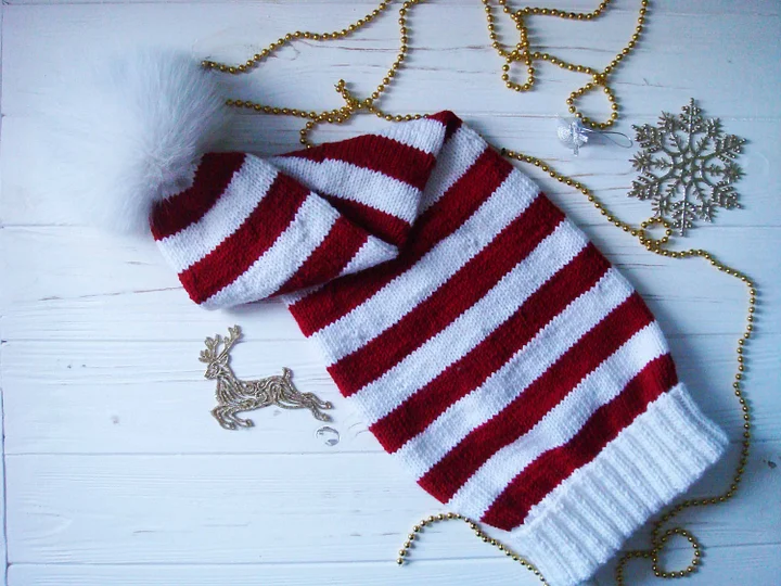 Striped Santa Hat Knitting Pattern product image (2)