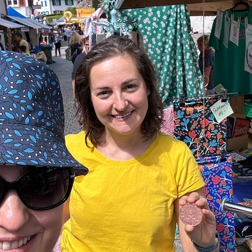 Today was a blast in #Weesen! 🎉 I had the pleasure of visiting the street market where a talented LYA artist was showcasing h...