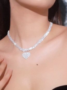 Heart necklace product image (2)