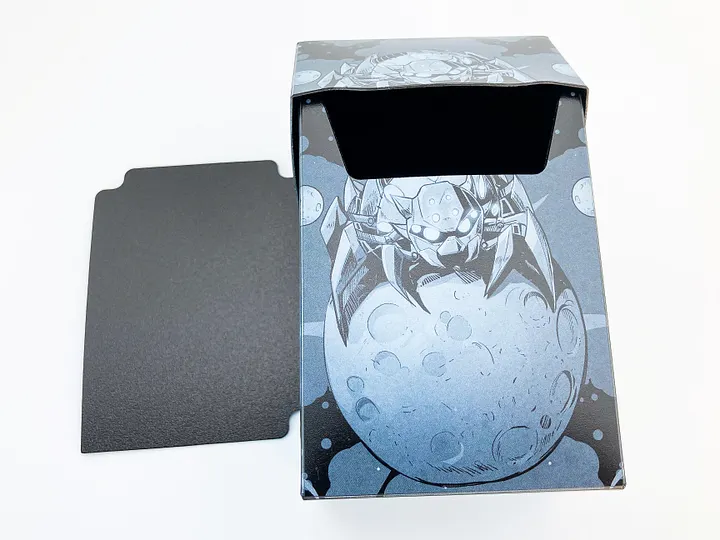 Spider in Space 80+ Card Plastic Deck Box product image (2)