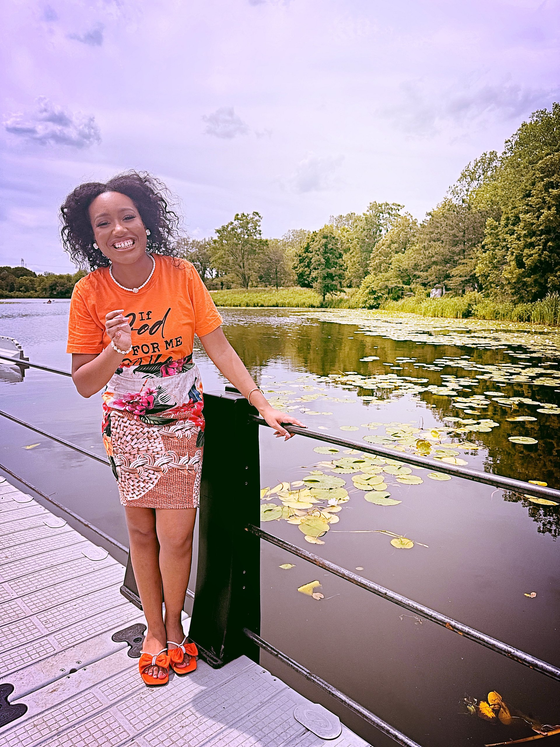 IF GOD IS FOR ME WHO CAN BE AGAINST ME? T-SHIRT &PRAYER & GRATITUDE JOURNAL BUNDLE product image (6)