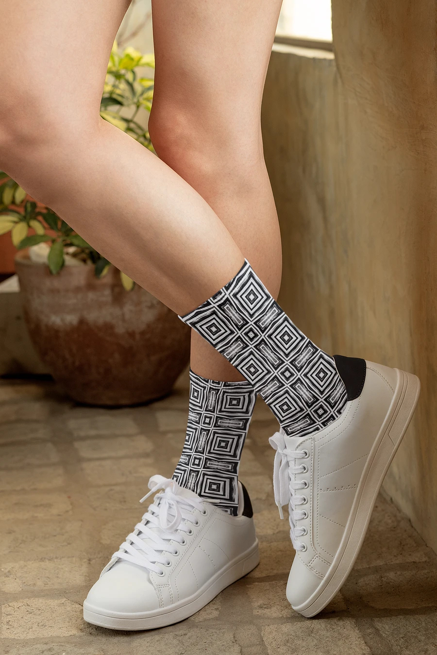 Abstract Monochrome Repeating Pattern Unisex Socks product image (3)