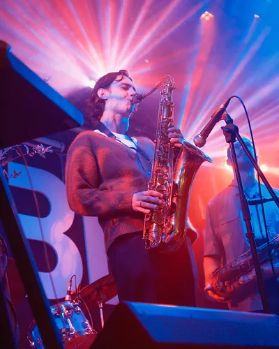 Neck veins go hard 📺

Dan looks like a sun ra poster

Thanks to @jaayyms for the beautiful photo