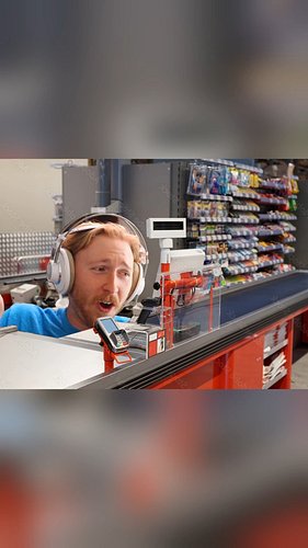 tongs for safety! 

#gaming #funny #ultrakill #cashiers #barbeque #barbecue