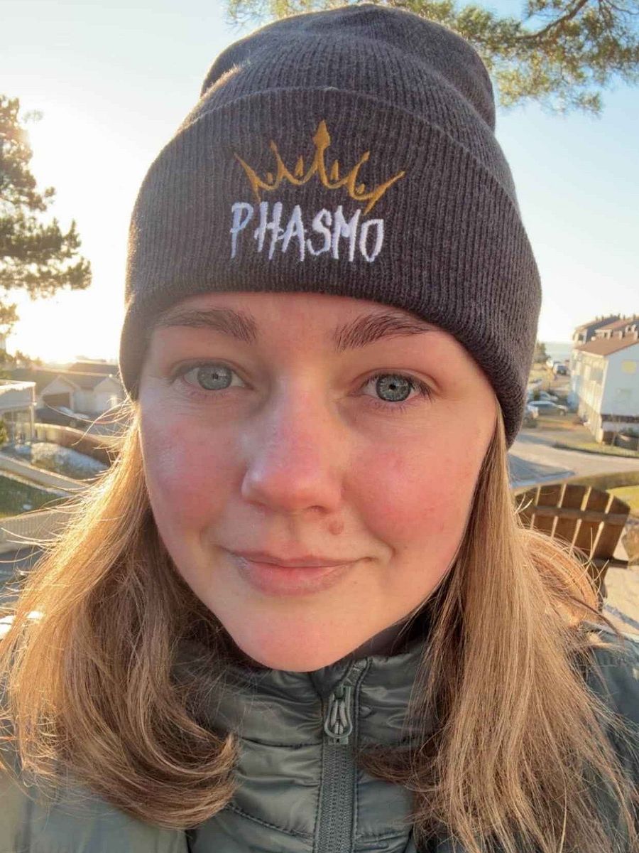 Phasmo Royalty Gold Crown - Beanie product image (3)