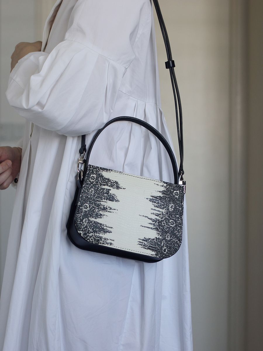 Lizard-embossed Leather two-way Bag with hand-carried strap product image (3)