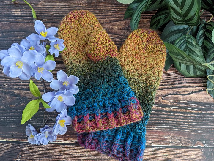 Market Spotlight Mittens - Stained Glass product image (1)