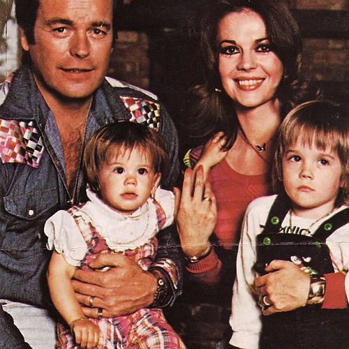 Natalie Wood and family #robertwagner #nataliewood #vintage #oldhollywood
