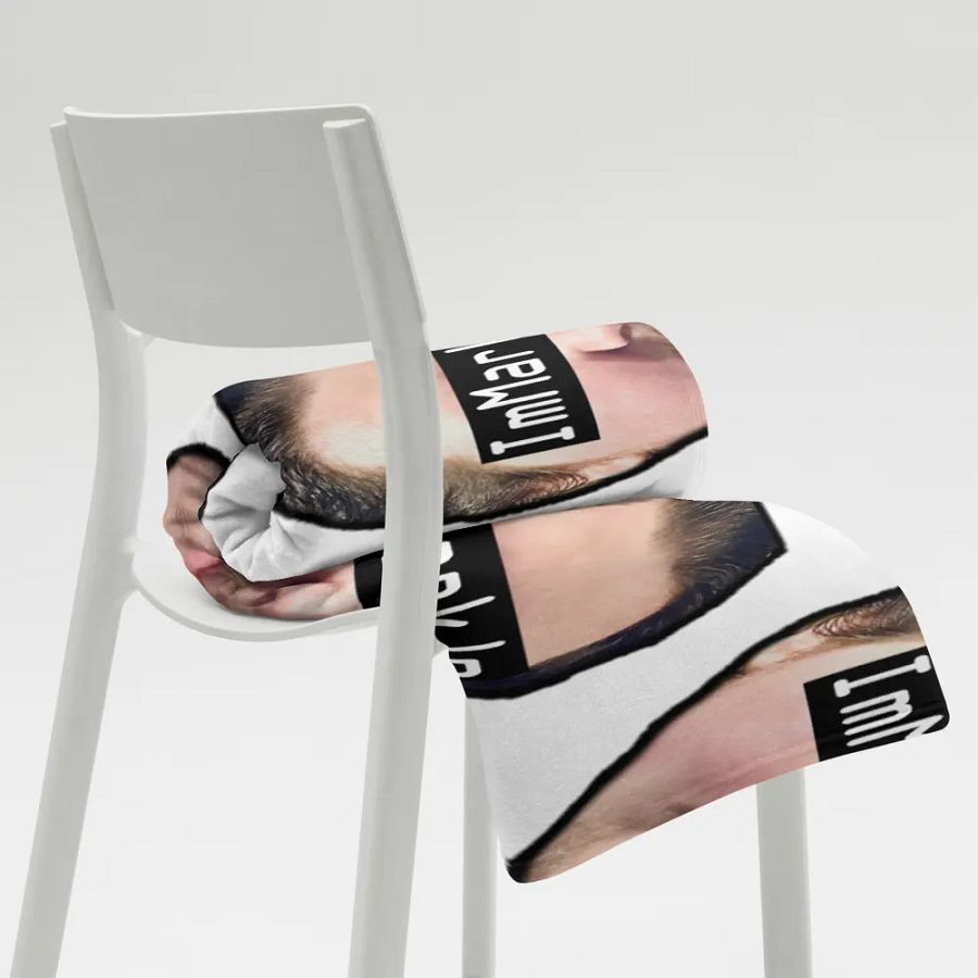 The MarkJr Throw Blanket product image (4)