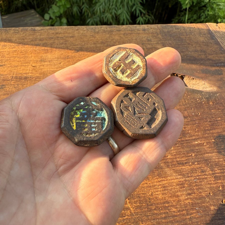 🎎 Vintage Set of 3 Japanese Be-goma (べいごま) Spinning Tops – Baseball Giants Tribute – Japan Antique Roadshow product image (7)