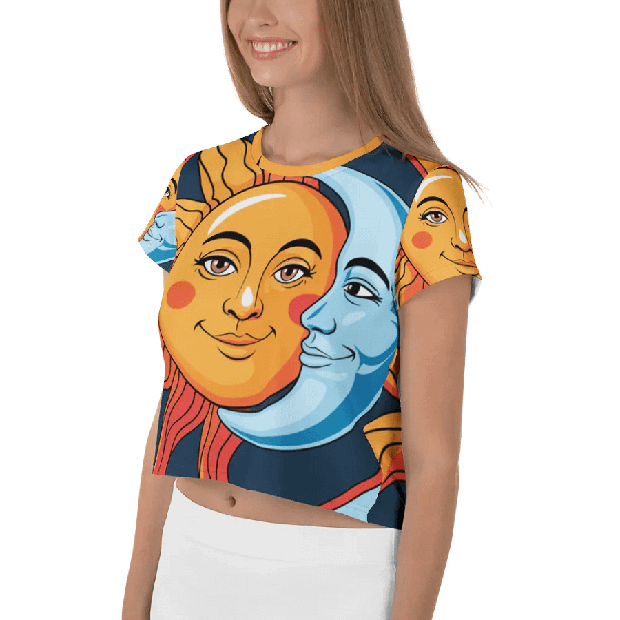 Graphic T-shirt product image (3)