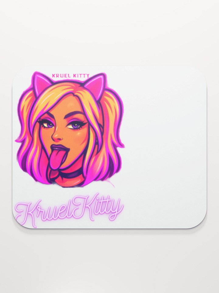 Kitty loves the mouse product image (2)