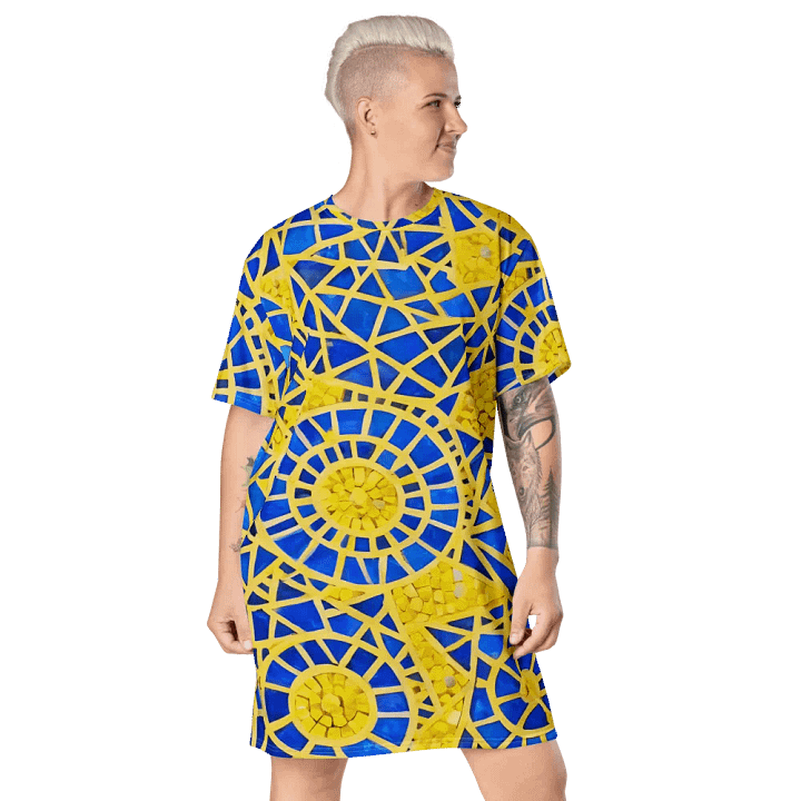 Spiral Spectacle T Shirt Dress product image (1)