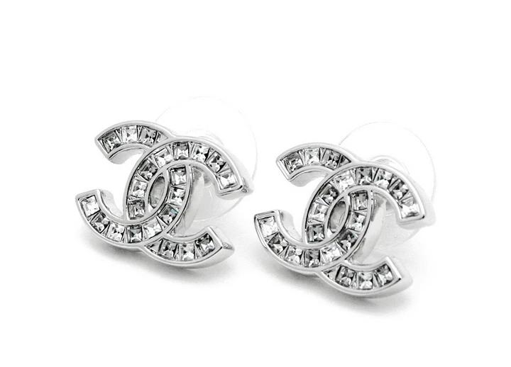 CHAZZ FASHION DECOR SILVER RHINESTONE LETTER STUD EARRINGS product image (2)