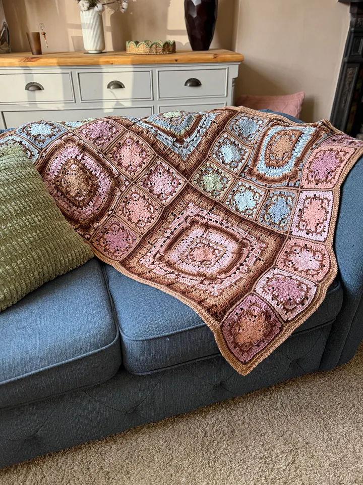 Spring Into Bloom Crochet Blanket PDF Ebook product image (1)