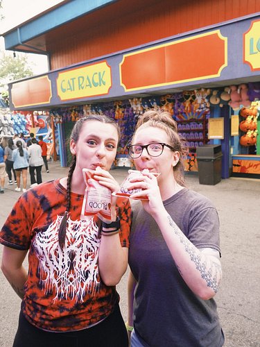 I WENT OUTSIDE AGAIN AND ACTUALLY TOOK PICS YAY