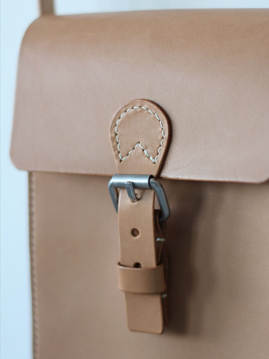 Vegetable Tanned Leather Classic Satchel – Honey product image (10)