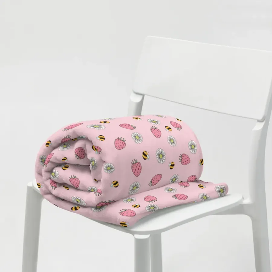 Strawberries And Flowers Blanket product image (7)