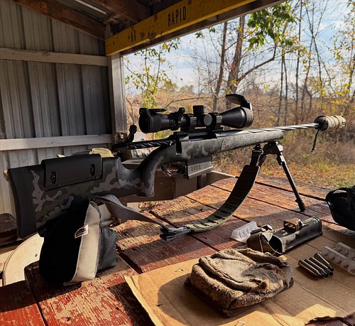 Last range day before the Wyoming trip!  Four shot group at 300 yards.  I’d say the @weatherbyinc is good to go! 

This setup...