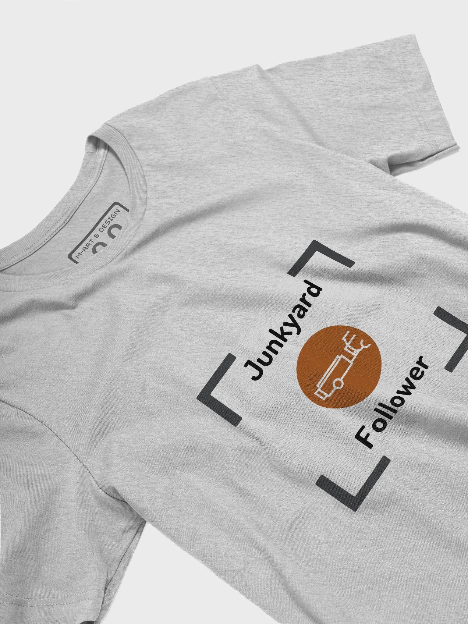 Vintage Junkyard Follower Emblem Tee product image (3)