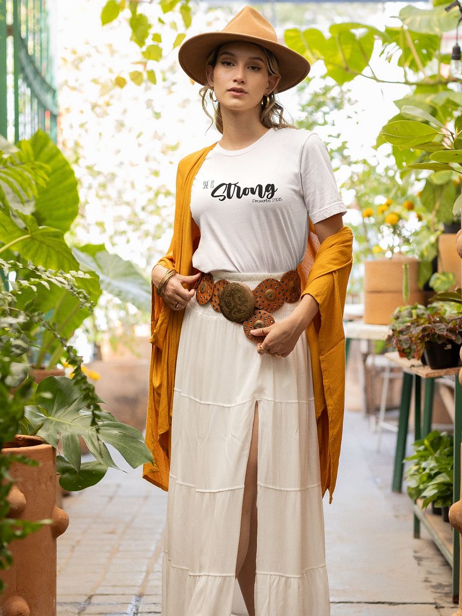 She Is Strong T-Shirt product image (5)
