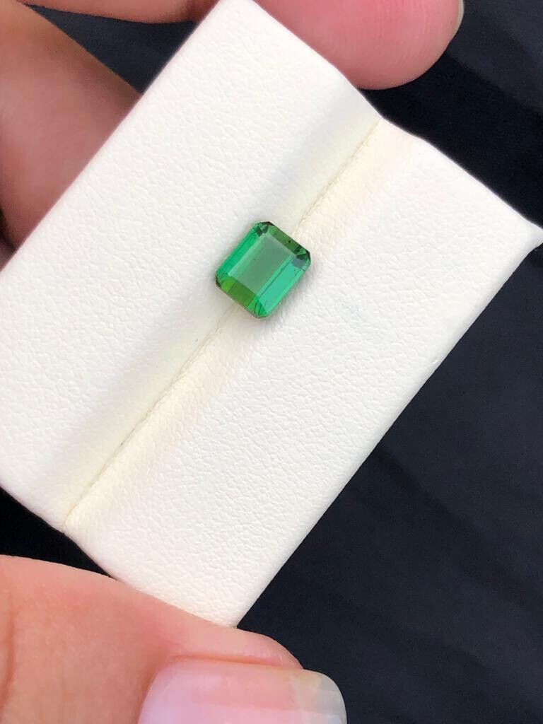 TOURMALINE EMERALD CUT GREEN COLOR GEMSTONE FOR RING & JEWELLERY, 1.50 CARAT product image (2)