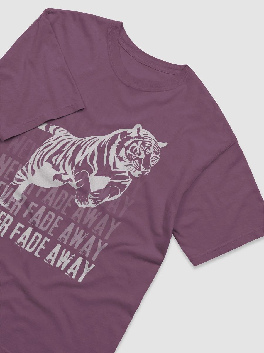 Never Fade Away Leaping Tiger Motivational T-shirt product image (30)