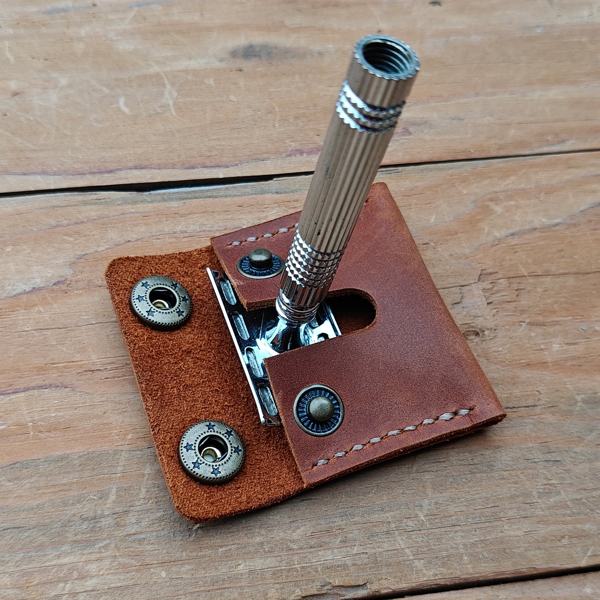 MEEBOY Handmade Leather Safety Razor Travel Cover, Double Edge Razor Head Protective Sheath For men Fits Most Safety Razors product image (12)