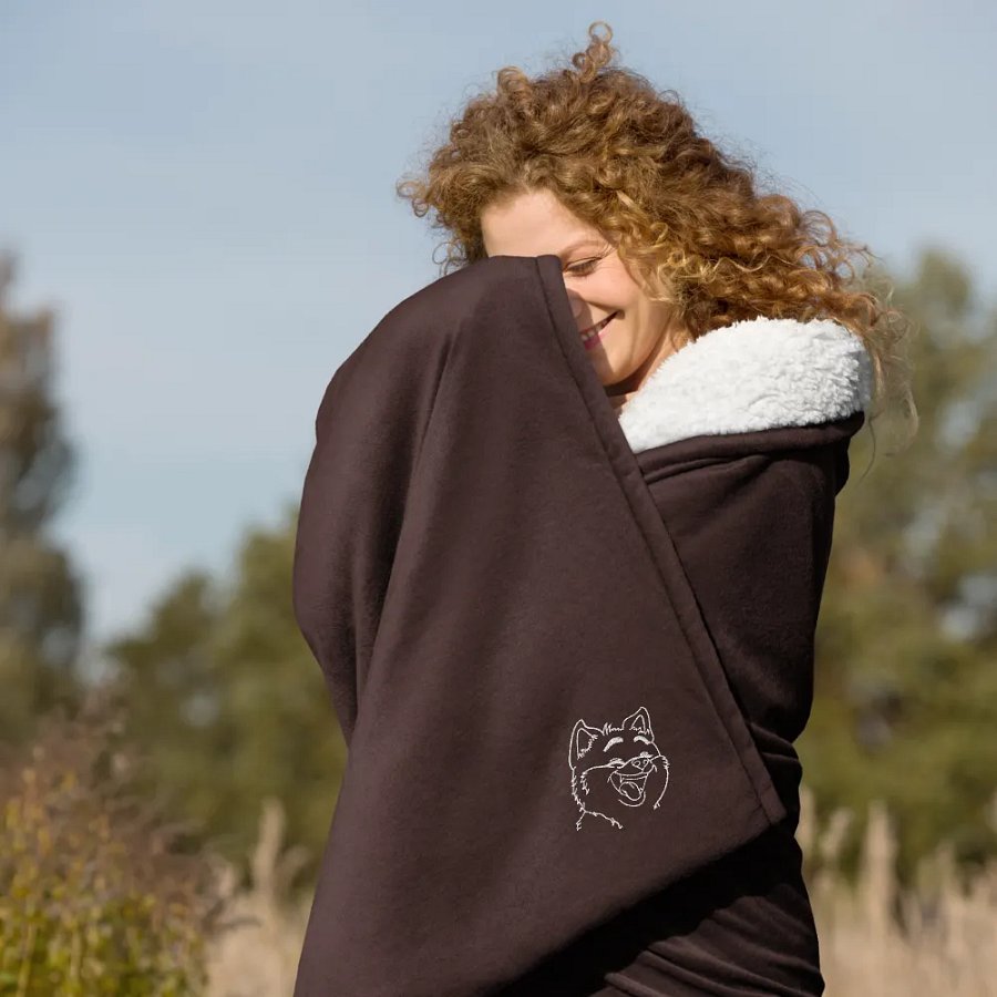 Kenji’s Cozy Sherpa Blanket product image (6)