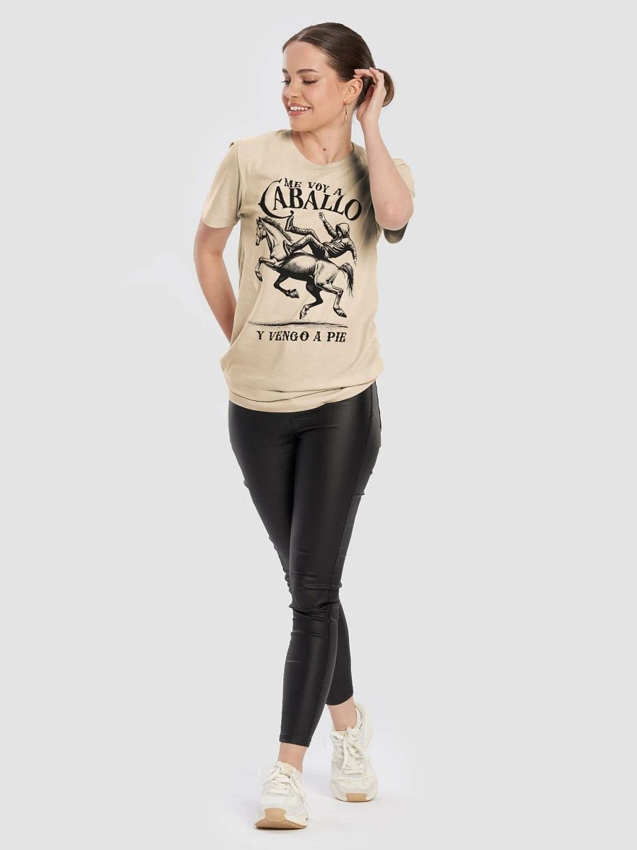 Me Voy a Caballo y Vengo a Pie Camiseta Unisex product image (7)