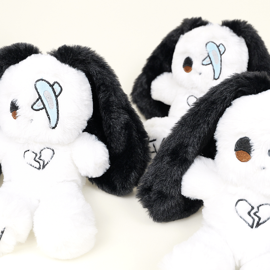 VYVEE Plushie product image (6)