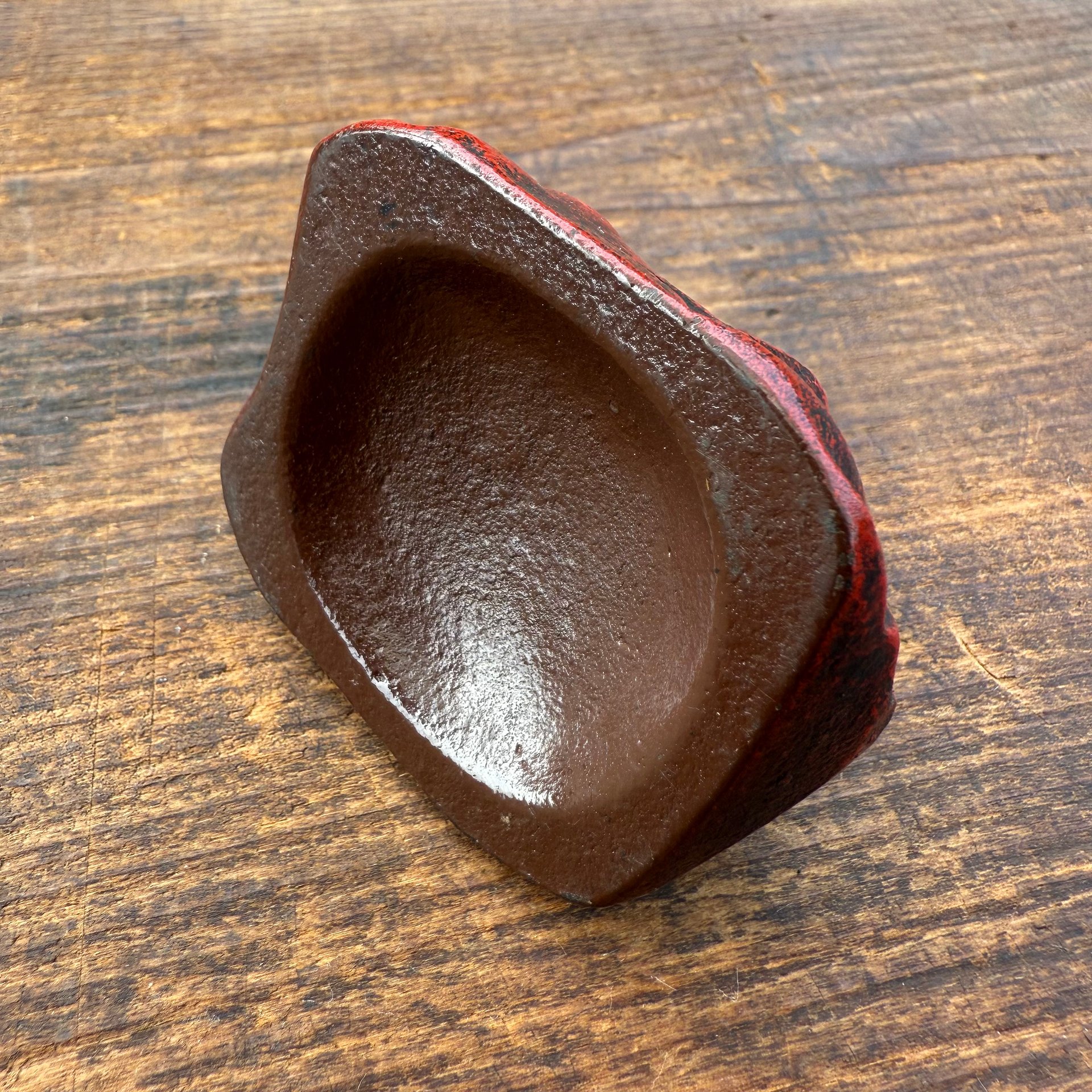 🎎 Iron Tengu Paperweight (Bunchin) – Red Cast Iron Desk Ornament – Japan Antique Roadshow product image (3)