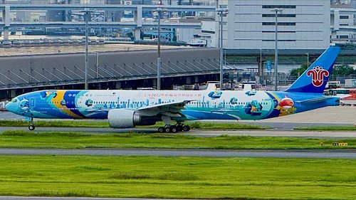 @china_southern Boeing 777-31B in the World Skill 2022 livery at @haneda.airport_official arriving as flight CZ385 from @guan...