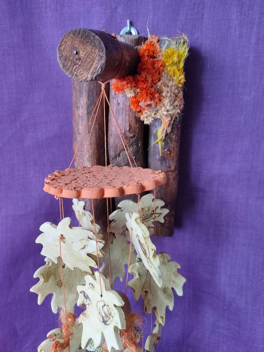 Mocho Apanha Sonhos em Madeira e Cerâmica | Peça Única de Decoração com Simbolismo e Estilo | Século XX product image (5)
