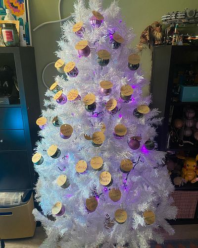 ADDITIONALLY! We’re celebrating the holidays with a SUBMAS TREE! Every sub gets an ormanent on my twee. I cried when I saw ho...