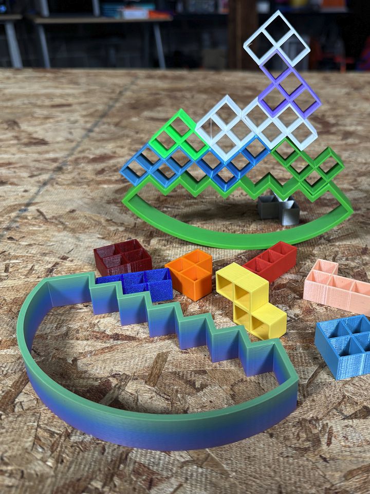 Topple Tetris Balance Game! product image (2)