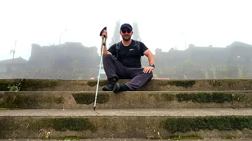 Sometimes, I climb things. Or maybe I'm a blind dude.
.
.
.
#Indonesia #Bali #climbing #hiking #agung #mountagung #gunungagun...