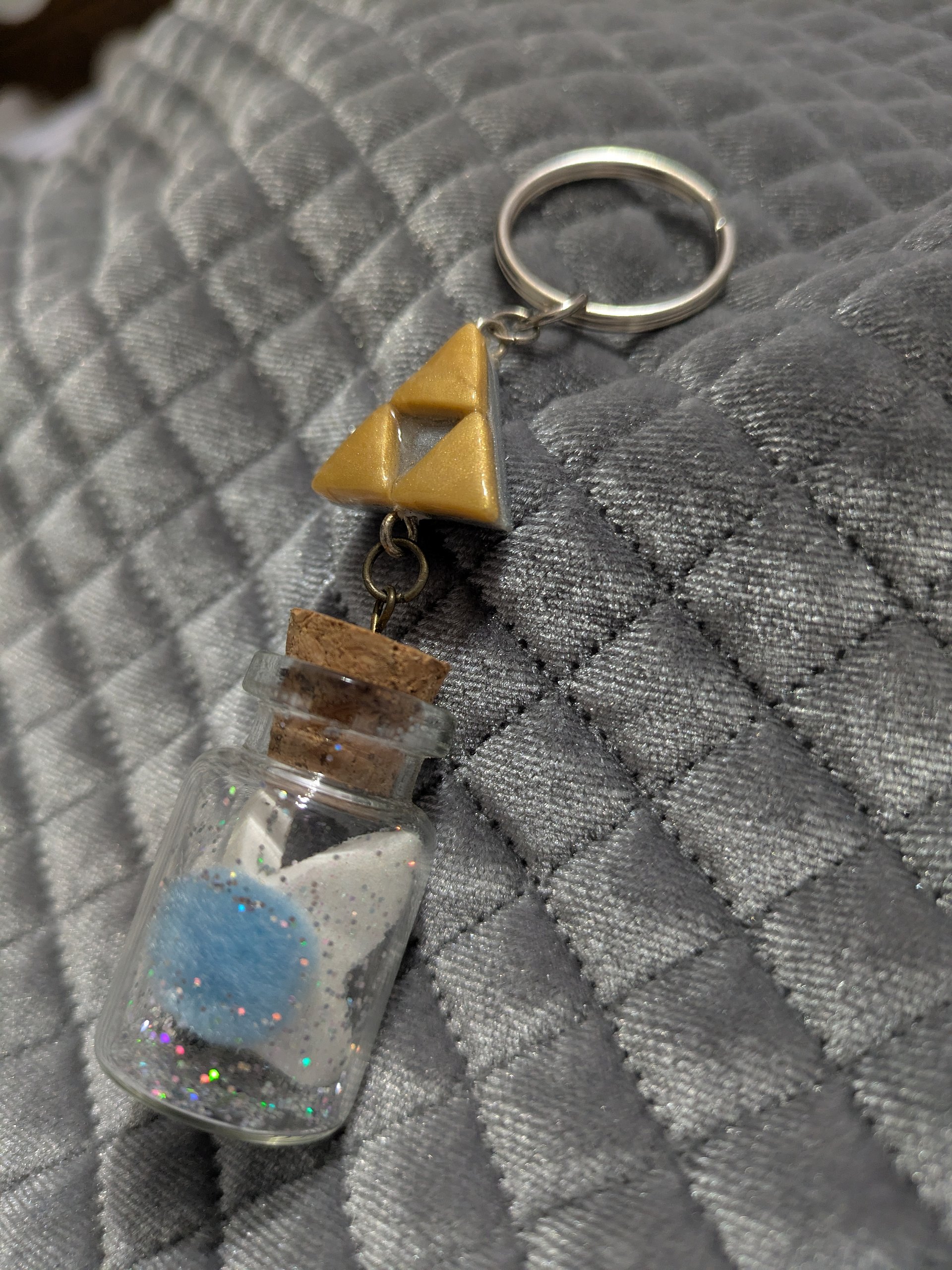 HEY LISTEN! Triforce Keychain product image (1)