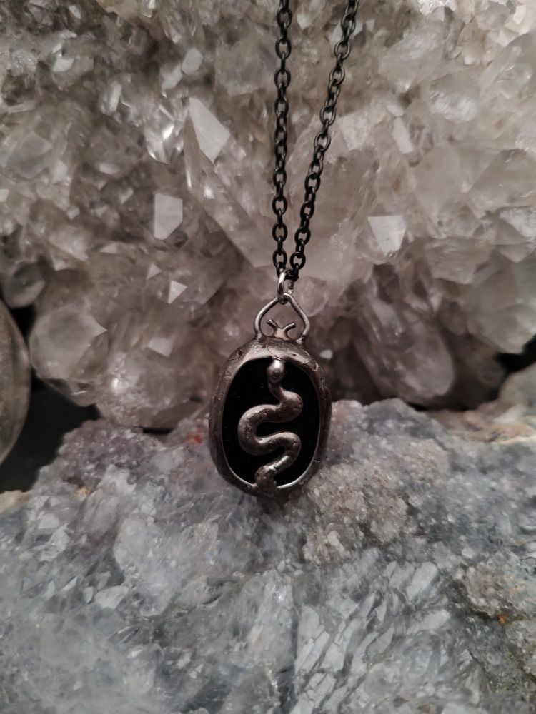 Familiars - Serpent Amulet II product image (1)