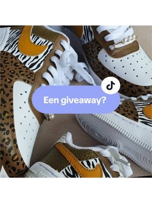 Binnenkort maar weer eens een give away doen? Deze sneakers zijn echt uniek! 🔥 Maar als jij een paar mocht customizen, wat voor design zou je kiezen? Drop jouw ideeën in de comments en tag je lievelings dier! 👉👉 (vriend vriendin vader moeder 🤣🤣) #CustomSneakers #SneakerArt #FashionForward #UniqueStyle #AnimalPrint #NikeCustom #SneakerHeads #StreetStyle #BoldFashion #wildside 