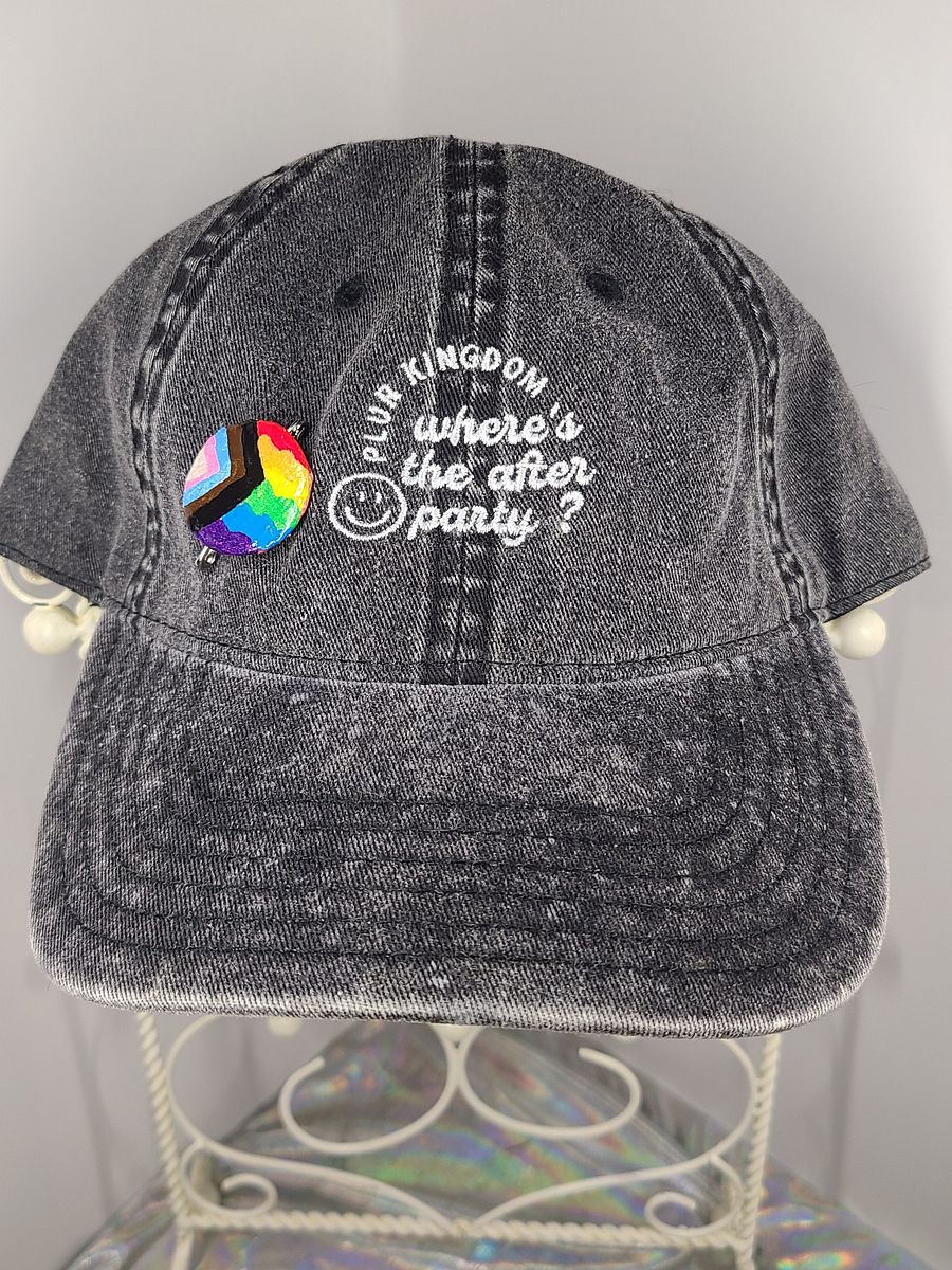 Agender pride bottle cap pin product image (3)