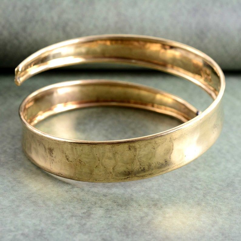 Bicep Bracelet from the “Uncaged” Music Video product image (6)