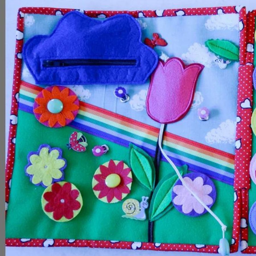 Personalized Montessori felt busy book with activities for toddlers product image (4)
