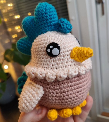 KlenHen Amigurumi ✨🐔

--- 
Guess what? CHICKEN BUTT! Finally got to create my chicken form of Klenhen of the DetenKlenHens. I...