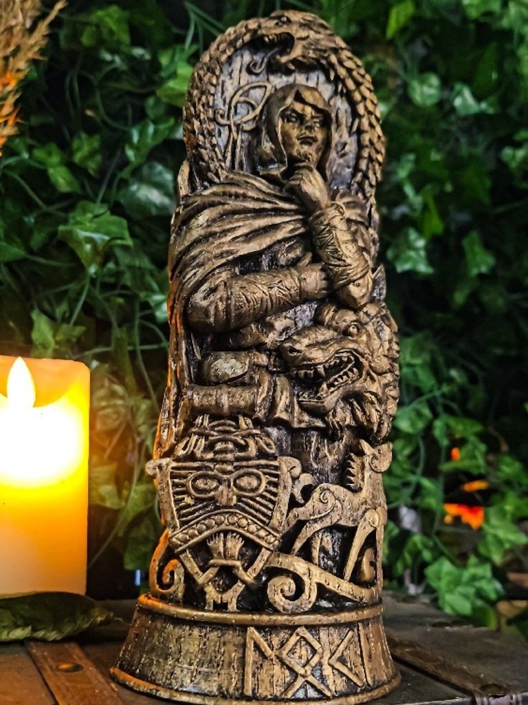 The Armored Kingdom Loki's Mischief Carved Deceiver Statue product image (5)