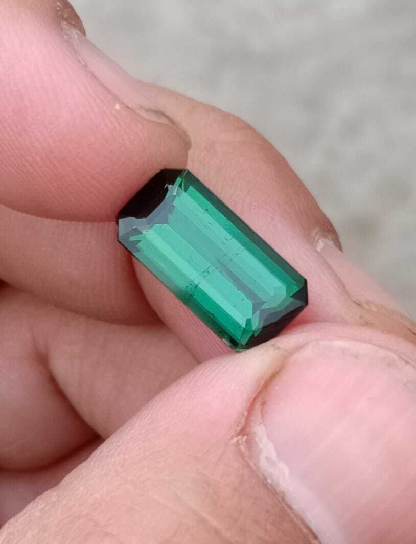 TOURMALINE LOOSE GEMSTONE PIECE FOR RING DEEP GREEN CHROME COLOR, 5.35 CARAT product image (3)