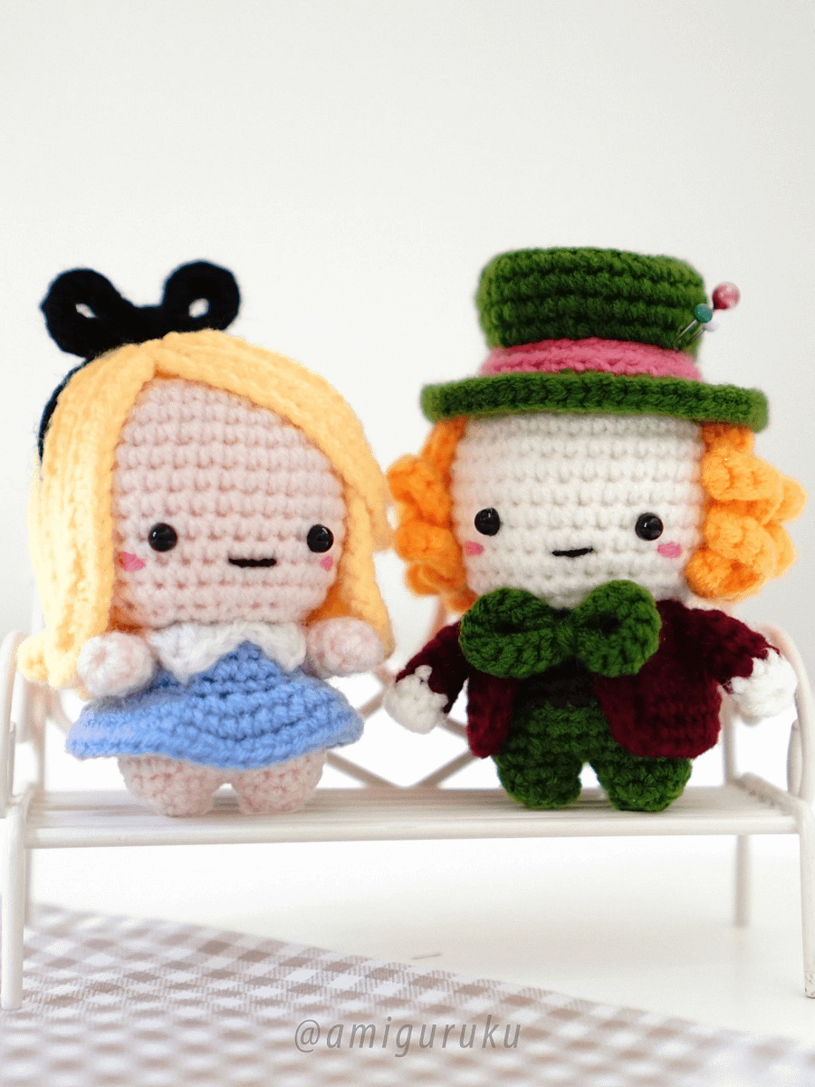 Alice and Mad Hatter - PDF Pattern product image (1)