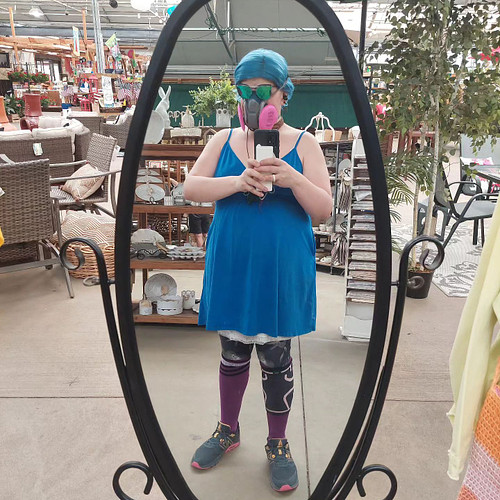 Passed through @traxfarms and thought to get another picture in that lovely full length mirror. (I wish it was for sale!)