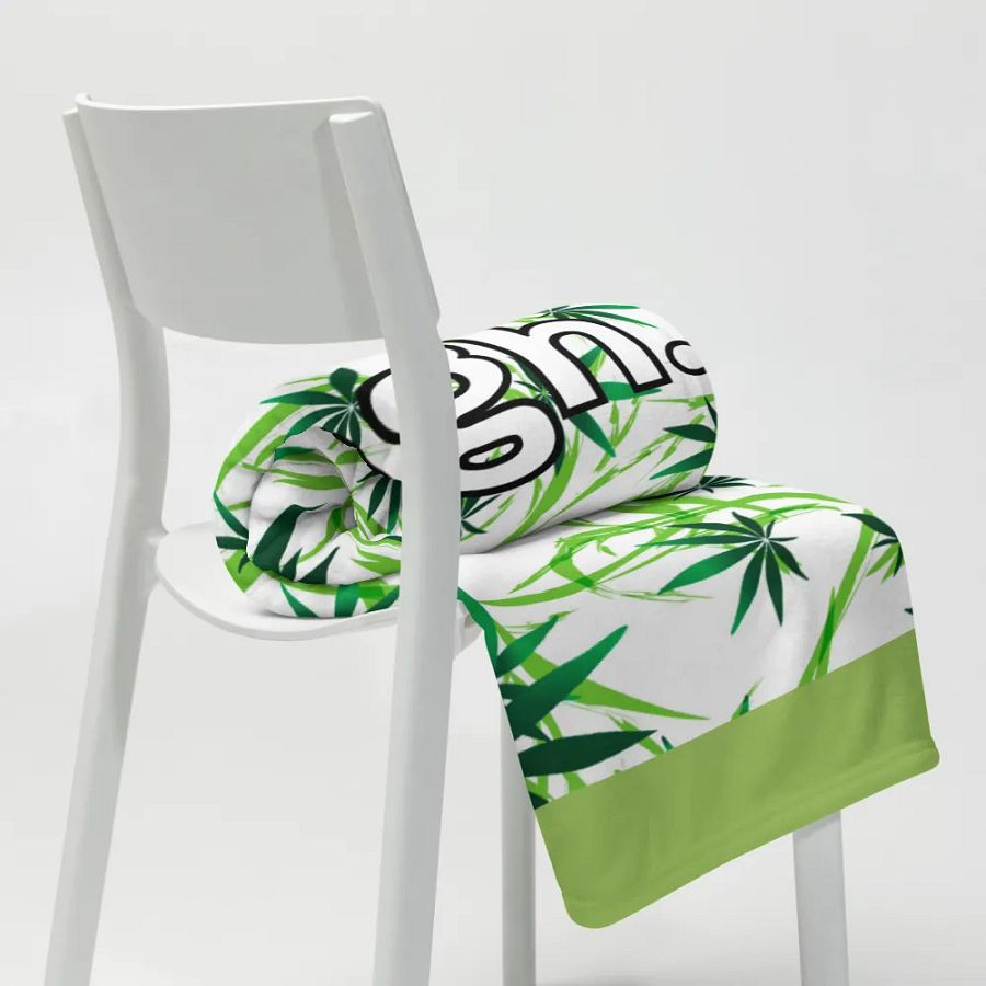 High. Cannabis Leaves Throw Blanket product image (8)