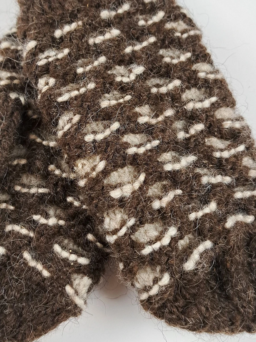 Hand Made Wool Newfie Mittens - Small - Honeycomb Pattern product image (3)